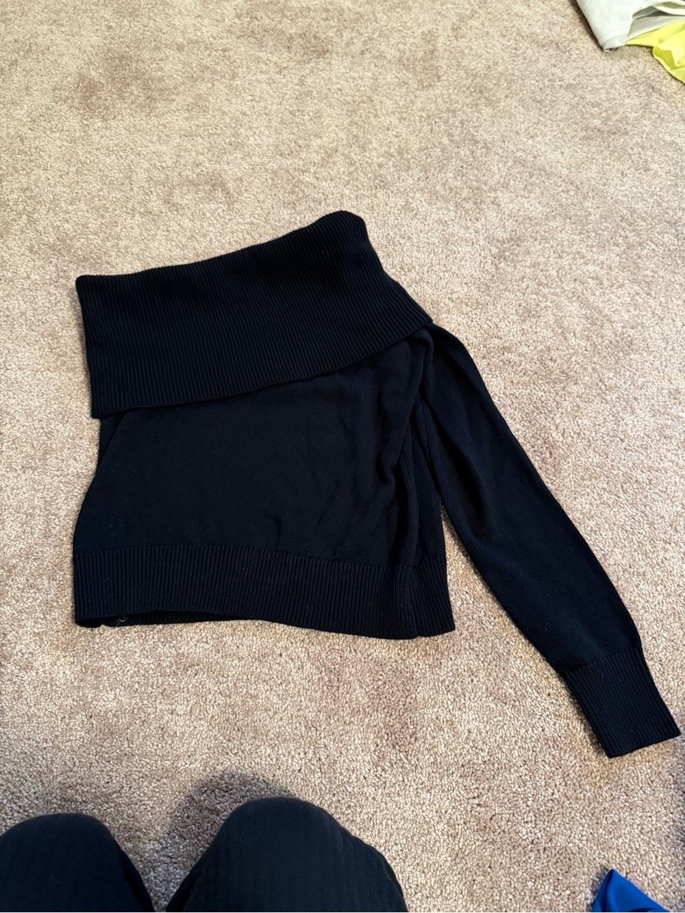 Black one sleeve Off-Shoulder Foldover Sweater